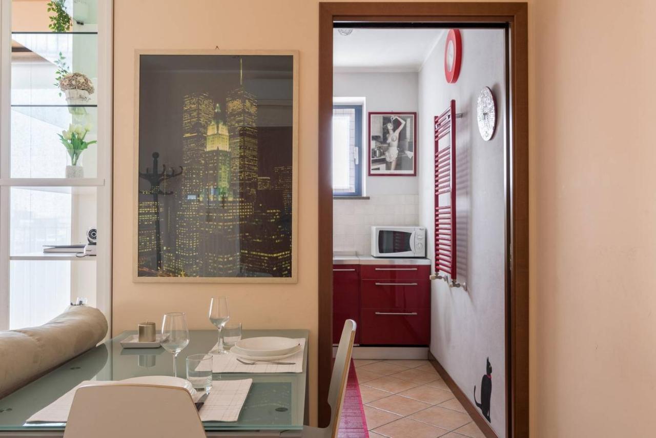 Ferienwohnung Fiera Milanocity View With Terrace Next To Shopping Mall Exterior foto